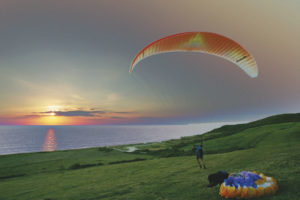 C P. Bulot Cotentin Tourisme Parachutisme sport La Hague