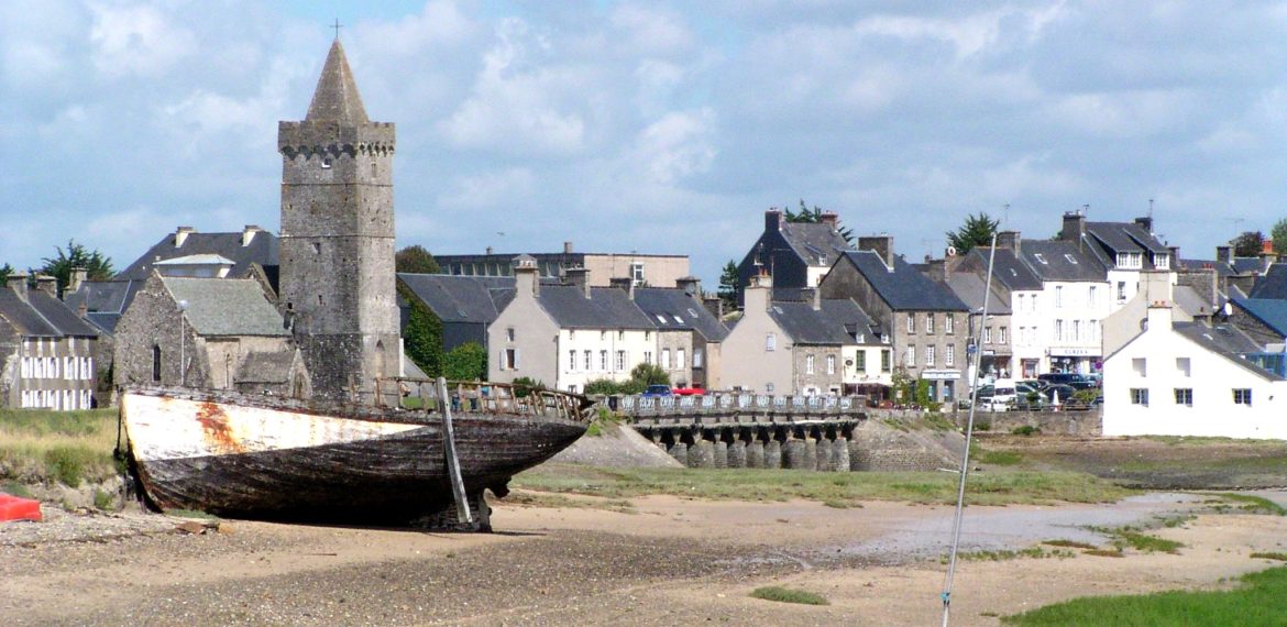 Portbail - Cotentin église et épave Portbail Normandie