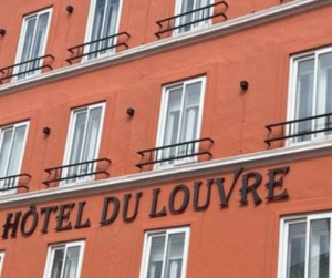 HOTEL LE LOUVRE CENTRE VILLE CHERBOURG EN COTENTIN PROCHE CITE DE LA MER PORT CHANTEREYNE CONFORT