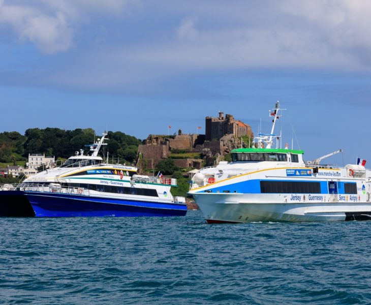 Expériences Insolites dans le Cotentin : Les Sites de Loisirs qui Réinventent l’Été