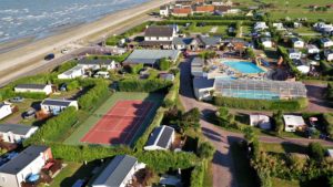 CAMPING AVEC PISCINE BORD DE MER CORMORAN COTENTIN NORMANDIE