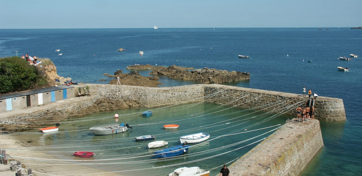 Racine port, the smallest port in France - DCF 1.0 port racine cotentin normandie