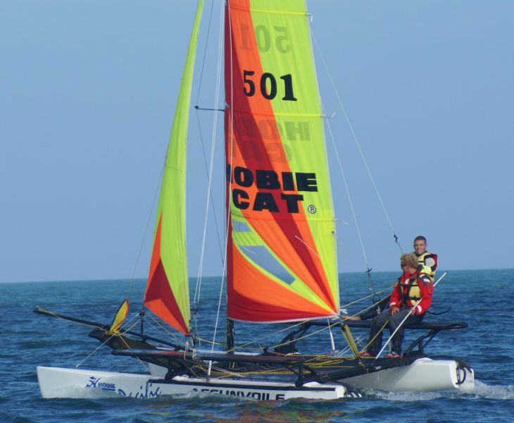 Découvrez le paradis des sports nautiques en Normandie : le Cotentin !