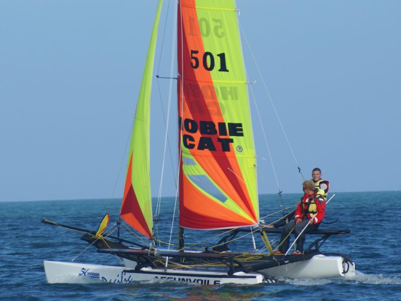 Découvrez le paradis des sports nautiques en Normandie : le Cotentin !