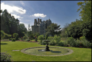 Chateau des Ravalet et fontaine-Cherbourg ©JM Enault