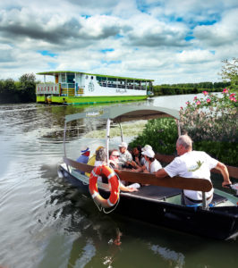 Les bateliers des marais du cotentin - barque et Bateau - croisiere fluviale Cotentin Normandie 2021