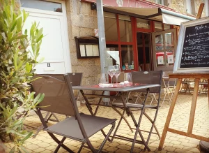 Restaurant-Cotentin-restaurant-Le-Pois-gourmand-Les-Pieux-Photo-terrasse