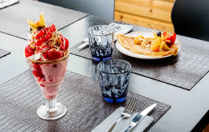 creperie-dessert-glace-crepe-cherbourg-vue-mer-cotentin Cotentin tourisme restaurant cotentin @Christophe-Roisnel-1