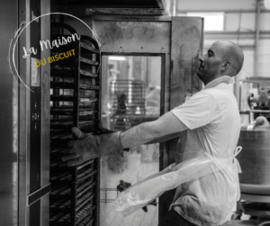 PORTRAIT PROFESSIONNELS DU COTENTIN LA MAISON DU BISCUIT NORMANIDE TERROIR FABRICATION FINANCIER