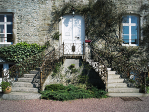 Chateau du Rozel gite et chambre d hote Cotentin Normandie perron accueil @chateau du Rozel